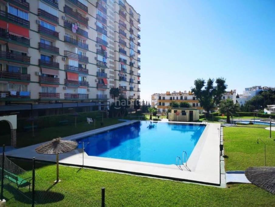 Estudio Con Vista Al Mar A 200 Mts De La Playa 베날마데나코스타 외부 사진